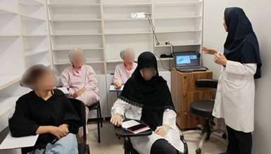 برگزاری دومین جلسه کارگاه هفتگی «اصلاح سبک زندگی در دوره شیمی‌درمانی» در بیمارستان شهدای تجریش